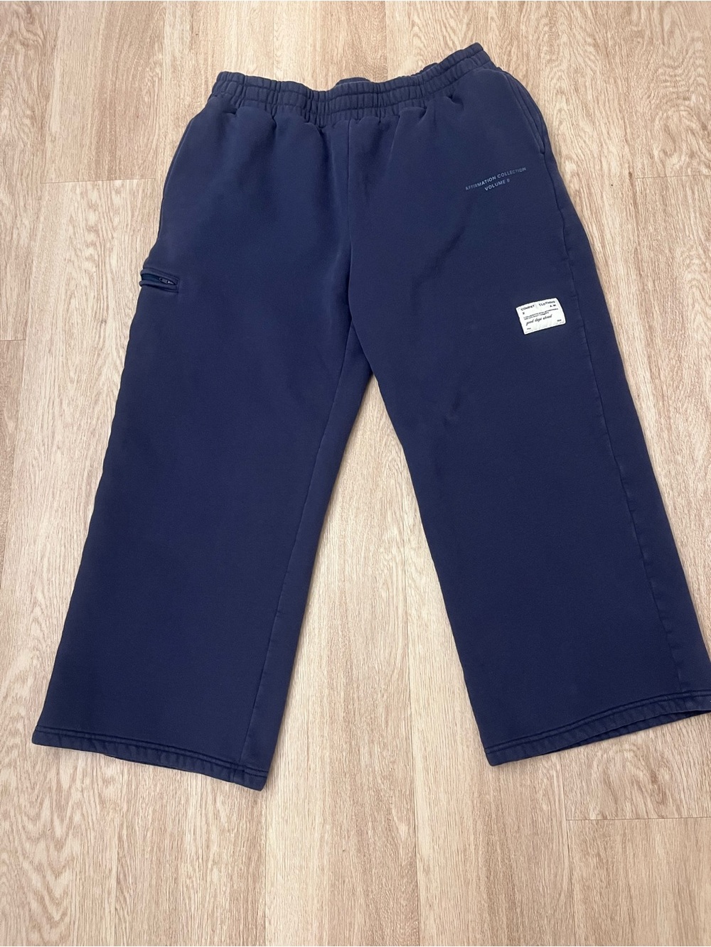 comfrt sweatpants - Picture 2 of 3